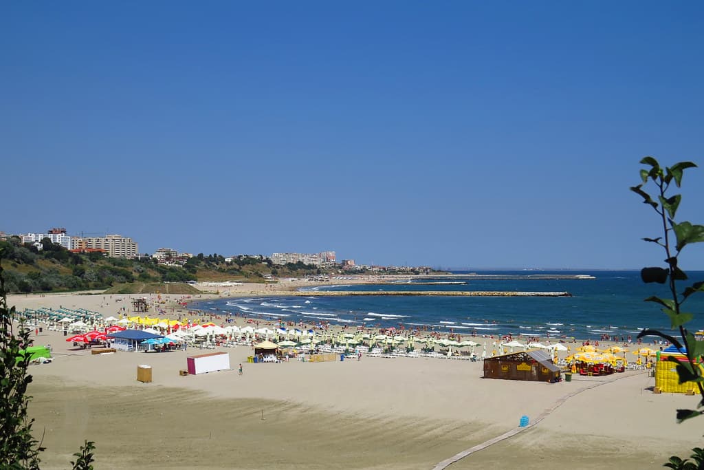 Tomis Garden Beach